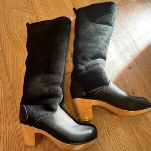 NO. 6 BLACK KNEE BOOT NEAR-MINT! ORIG $600